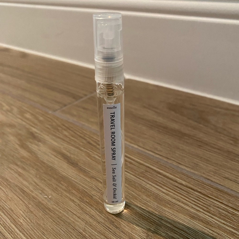 Esselle room spray